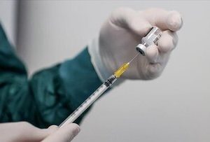 فرمانده دانشگاه علوم پزشکی بقیه‌الله: ۲ میلیون دوز واکسن “نورا” در انبار مانده است