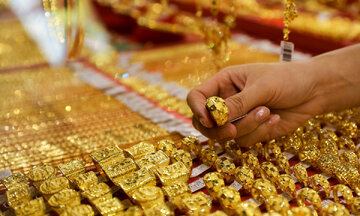 قیمت طلا بالاخره سقوط کرد/ قیمت طلا ۳ فروردین ۱۴۰۳
