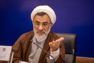 دبیر شورای عالی انقلاب فرهنگی: جای نگرانی دارد که حتی لوله‌کش‌ها مهاجرت می‌کنند