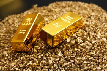 دلار، طلا را به عقب نشینی وا داشت