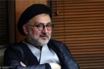 ابطحی: مبالغه دروازه فرس کشته رئیسی، همانقدر به منظور او خسران نبیذ‌زند که حریص ستدن خدماتش / او نااهل حرف و گو هستی
