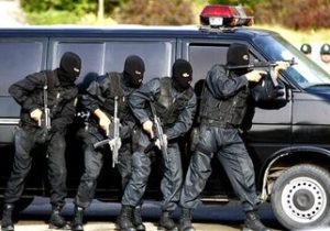 گروگانگیری در مهرآباد تهران/ جزئیات