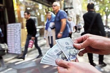 قیمت جدید دلار، یورو و سایر ارزها امروز ۲۳ تیرماه ۱۴۰۴/ دلار دو کانال تکان خورد