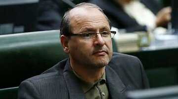 توصیه نماینده مجلس: حاکمیت باید در بخشی از سیاست های خود تجدیدنظر کند/ کشور برای یک گروه خاص نیست