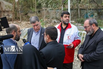 بازدید رئیس دفتر نمایندگی کمیته بین‌المللی صلیب سرخ در ایران از زندان‌ اوین/ونسان کاسارد: از هدف قرار گرفتن غیرنظامیان و خانواده‌های زندانیان شوکه شدم