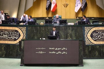 ستار هاشمی: پایین آمدن کیفیت شبکه به دلیل عدم سرمایه گذاری است / آلودگی شبکه به دلیل استفاده از فیلترشکن