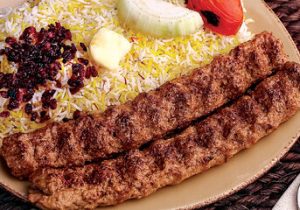 چلوکباب ۳۶ درصد ارزان شد/ تصویر عجیب از نرخ انواع چلوکباب و غذا در تهران ۵۰ سال قبل
