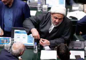پست عجیب حمید رسایی پس از حمایت رهبری از رییس‌جمهور: باید از اقدامات غلط رئیس جمهور انتقاد کنیم/ مقایسه دوباره پزشکیان و بنی صدر!
