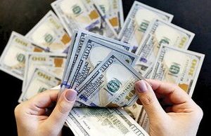 دلار به پایین‌ترین سطح قیمتی رسید/ دلار با سر زمین خورد
