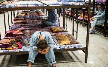 ماجرای فرار معتادان از کمپ ترک اعتیاد در جنگ ۱۲ روزه؛ «۴۰۰ نفر با دمپایی در بزرگراه از مردم درخواست کمک داشتند؛ یک فاجعه اجتماعی بود»/ فیلم