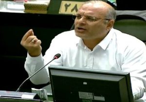 نماینده مجلس:  برخی با فعال شدن ماشه جنگ انتخاباتی شروع کردند/ آقایان تصور نکنند می‌توانند از آب گل‌آلود ماهی بگیرند