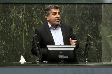 خبر یک نماینده مجلس درباره تعطیلی سراسری ادارات در روزهای پنجشنبه