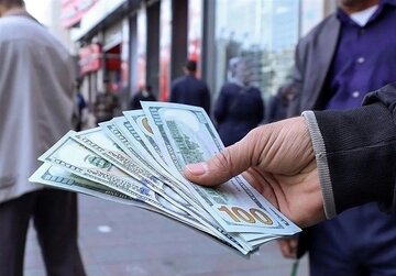 قیمت دلار، یورو و سایر ارزها سوم آبان ۱۴۰۴/ دلار دو کانال سقوط کرد