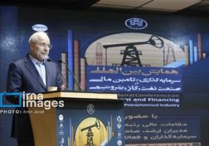 قالیباف: سهم خود تحریمی از تحریم های دشمن بیشتر است/مام معتقد بودند دخالت دولت در اقتصاد اگر کار به زمین نمانده باشد، شرعاً حرام است