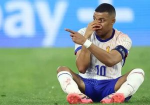 ام‌باپه بعد از رسیدن به رکورد ۴۰۰ گل در فوتبال: رونالدو ۹۵۰تا گل زده، مسی ۹۰۰ تا!