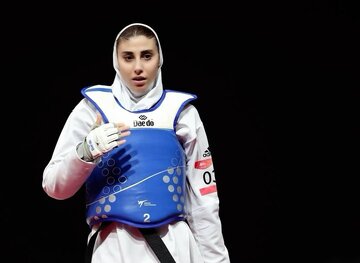 ناهید کیانی را در هتل زندانی کردند؟