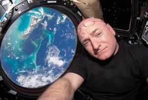ساخت فیلم کمدی در فضا با همکاری فضانورد مشهور ناسا!