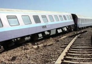 خروج واگن باری از خط ریل/ معطلی مسافران قطار بندرعباس