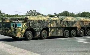 شکارچی ناوهای هواپیمابر رونمایی شد /موشک مافوق صوت اژدهای چینی، اقیانوس آرام را به لرزه درآورد!