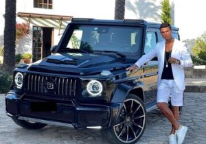 چرا رونالدو سوار خودروهای خودش نمی‌شود؟