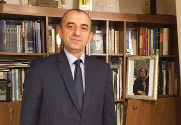 آرشی دیگر در سپیدی برف‌های بانه