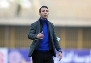 رضا عنایتی از پراید پیاده شد