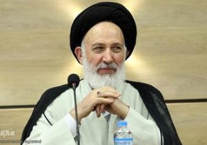 عضو مجمع مدرسین حوزه: قرآن برخلاف عصای موسی که تنها در انحصار او بود، در دسترس همگان قرار دارد/ اعجاز قرآن یک اعجاز عقلی و تمدن‌ساز است