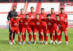 صدرنشینی تراکتور در تبریز؛ ربیعی بازی ۶ امتیازی را برد