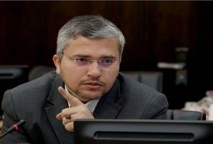 سخنگوی کمیسیون امنیت ملی: با کل نیروی دریایی‌تان هم توان عبور از تنگه هرمز را نخواهید داشت/ مثل یک بچه لوس می‌آیید، کتک می‌خورید و بر می‌گردید