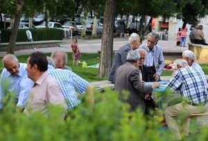 چرا حقوق بازنشستگان تامین اجتماعی از قانون عقب ‌افتاد؟/ فرمول قطعی افزایش حقوق بازنشستگان اعلام شد