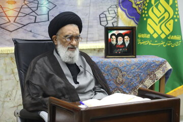 امام جمعه قم: تشییع پیکر رهبر شهید رفراندوم دوباره برای نظام اسلامی است/ این مراسم صرفاً یک تشییع معمولی نیست