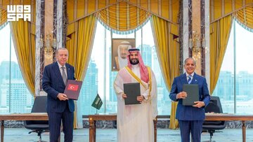 هاآرتص: ائتلاف عربستان، ترکیه و پاکستان میتواند کانال مستقیم با تهران باز کند